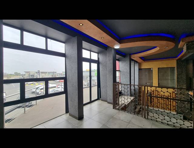 1,091M² RETAIL TO LET IN BARDENE